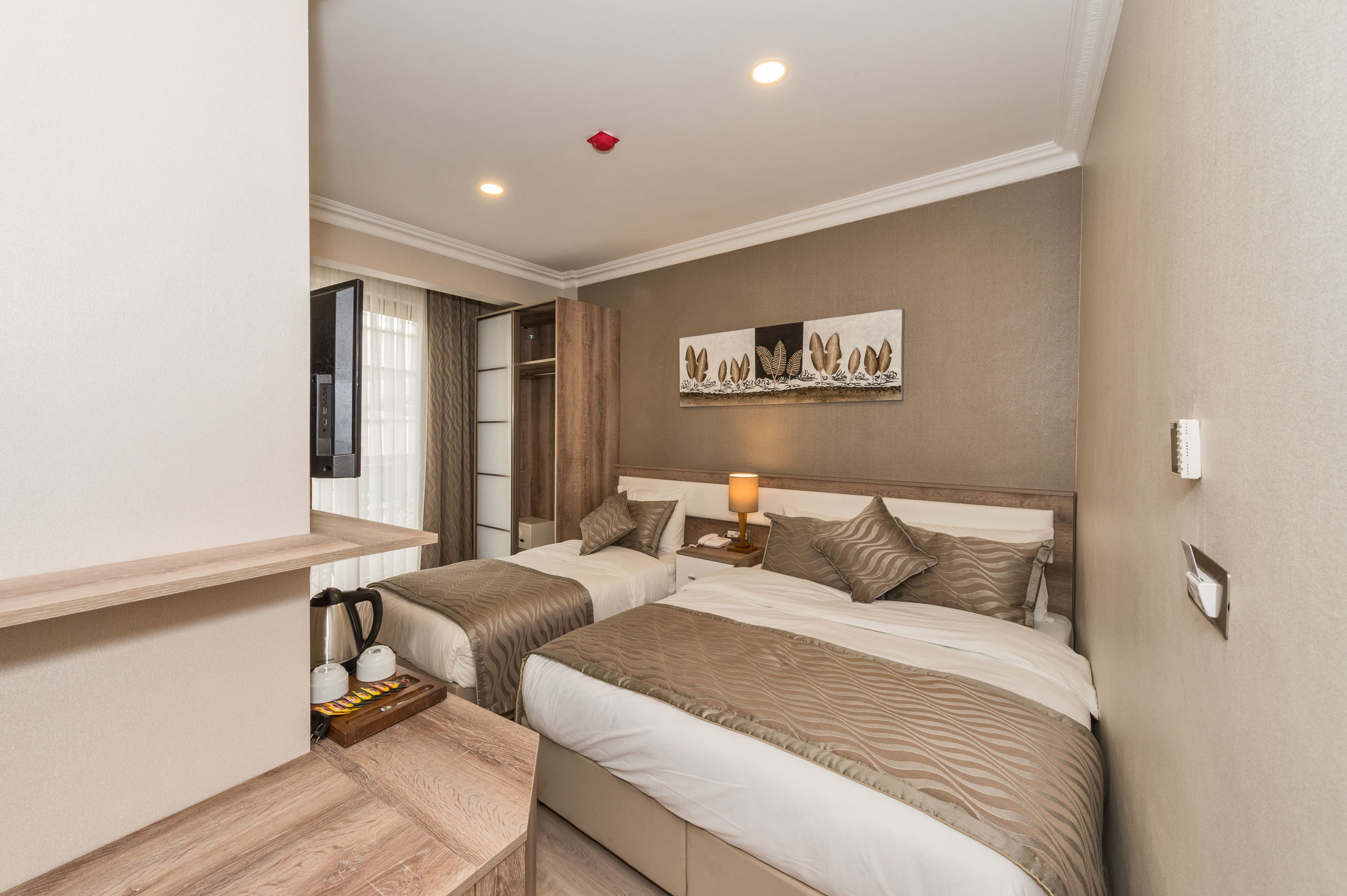 Photo - Alphonse Hotel