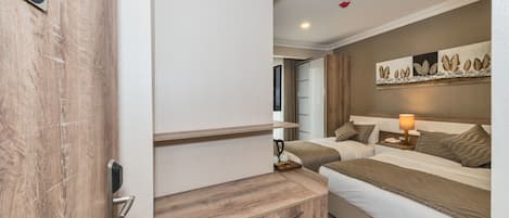 Standard Triple Room, City View