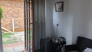 Unclassified image, 2 of 40, button - One One Guesthouse (Cape Town)