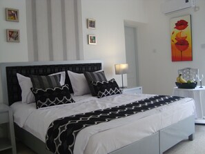 1 bedroom, premium bedding, minibar, desk