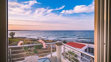 Superior Apartment | Terrace/patio