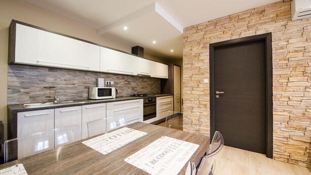 Luxury Apartment, 4 Bedrooms | Private kitchen | Coffee/tea maker, fridge, microwave, stovetop - Apartmány Viktor (Bratislava)
