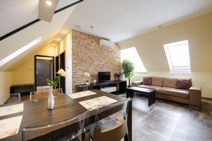 Luxury Apartment, 2 Bedrooms, Kitchen | Living room | LCD TV, DVD player