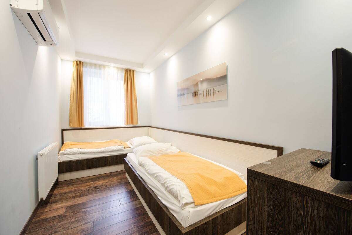 Luxury-Apartment, 4 Schlafzimmer | Hochwertige Bettwaren, Zimmersafe, Schreibtisch, Bügeleisen/Bügelbrett