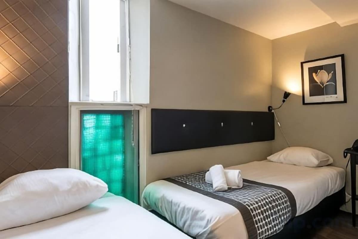 In-room safe, iron/ironing board (on request), WiFi (free), bed sheets