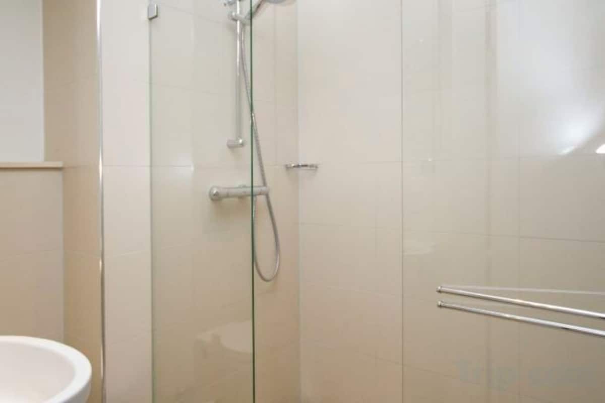 Bagno | Doccia, set di cortesia gratuito, asciugacapelli, asciugamani