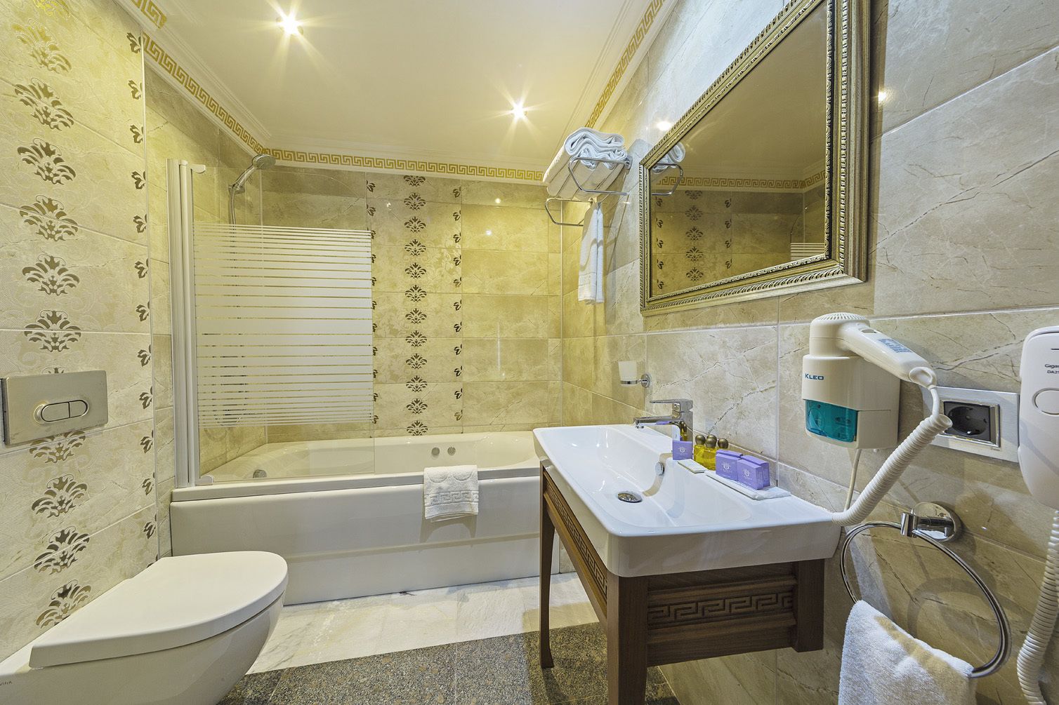 Foto - Lausos Palace Hotel Şişli