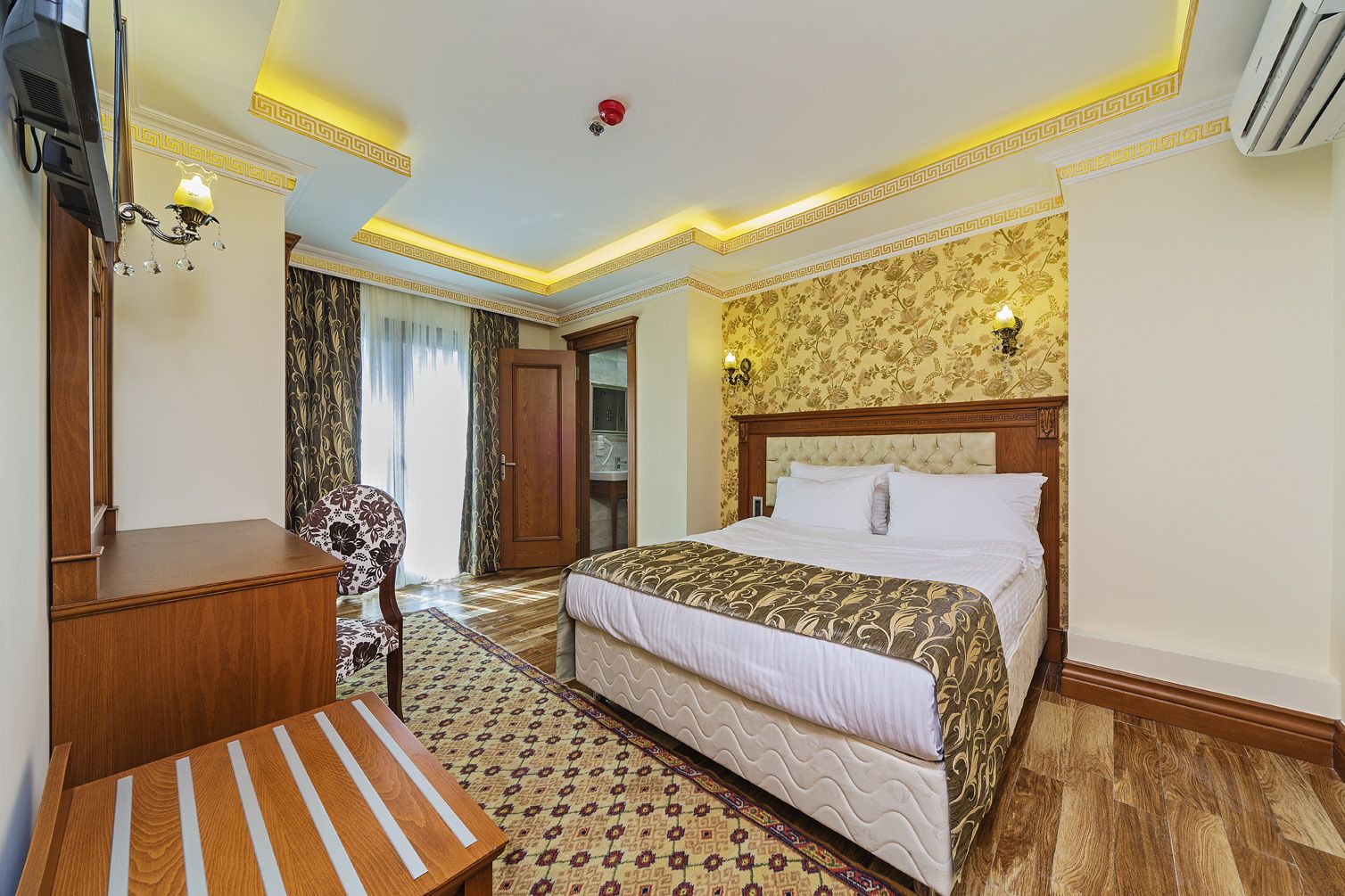 Foto - Lausos Palace Hotel Şişli