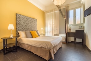 In-room safe, desk, soundproofing, free WiFi - Al Porto di Cagliari (Cagliari)