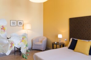 In-room safe, desk, soundproofing, free WiFi - Al Porto di Cagliari (Cagliari)