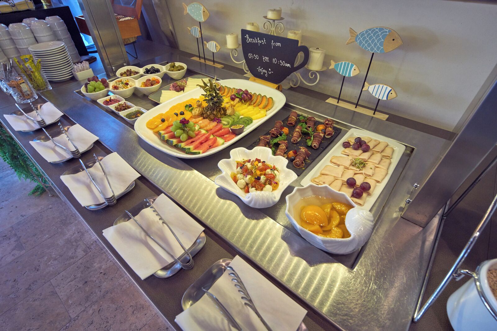 Free daily buffet breakfast 