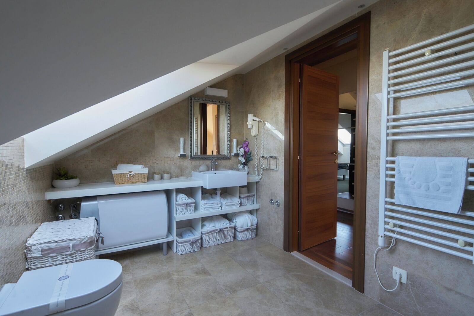 presidental 2 bedroom apartment (4+2) | 1 bedroom, minibar, in-room safe, desk