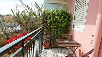 双人房, 私人浴室 | 阳台