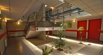 Kosy Aparthotel Campus del Sol Esplanade