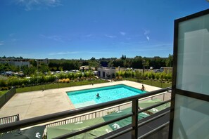 Piscina externa sazonal