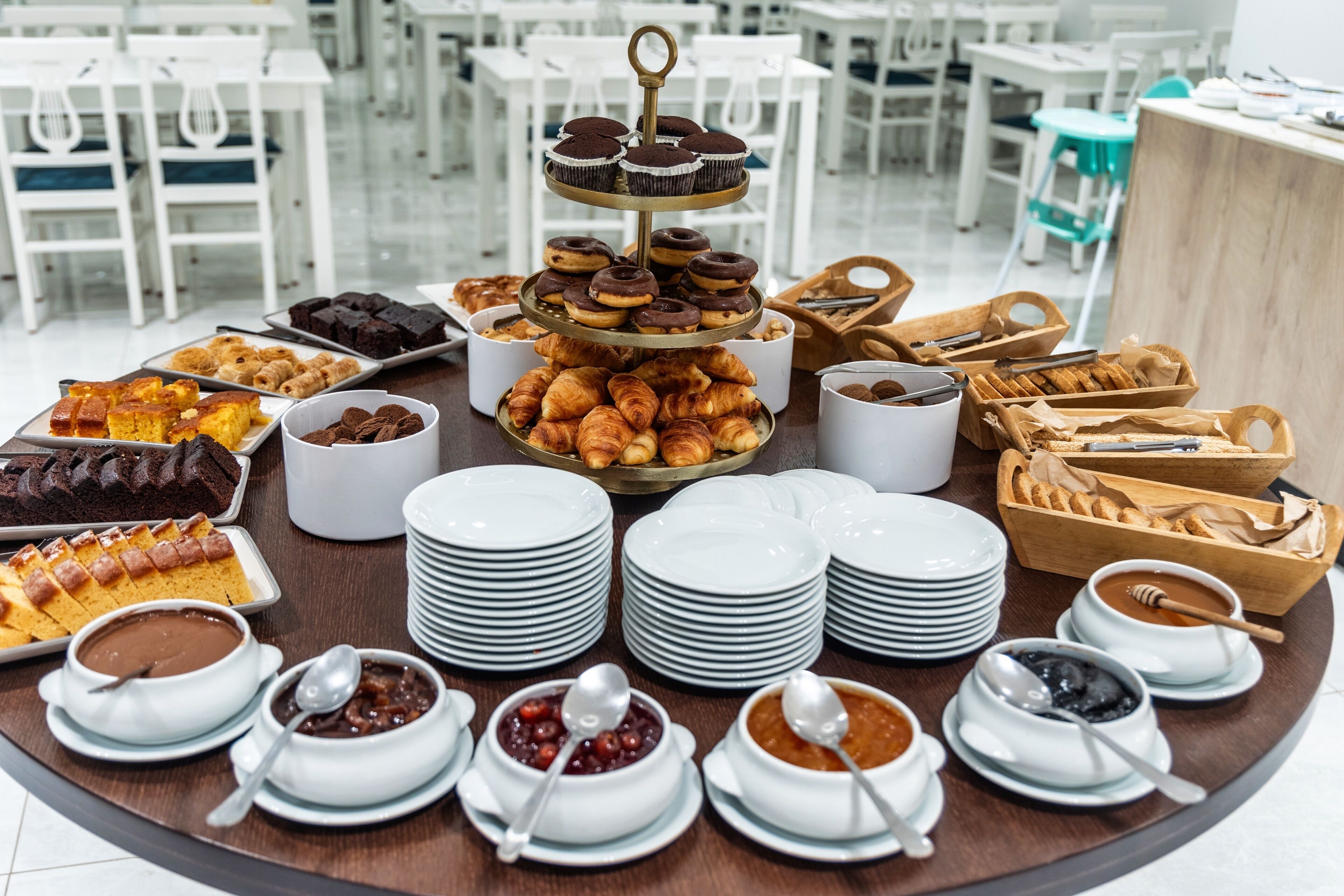 Daily buffet breakfast for a fee