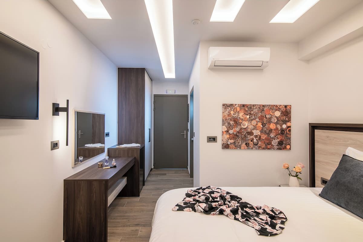 Superior Double Room | 2 bedrooms, pillowtop beds, in-room safe, blackout drapes