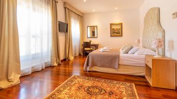 Deluxe Double Room - Seaview & Balcony