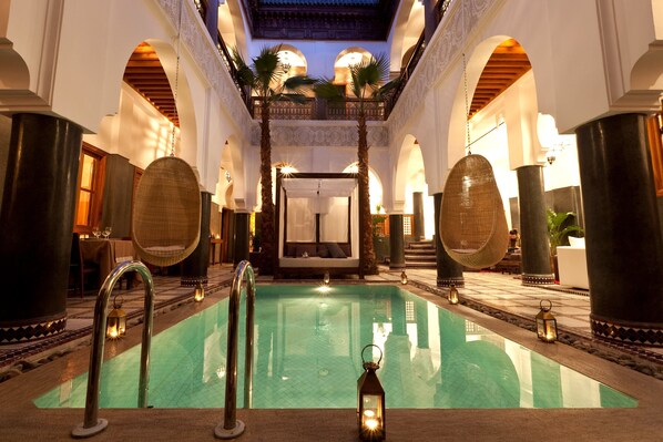 Indoor pool, outdoor pool - Hotel & spa Riad El Walaa (Marrakech)