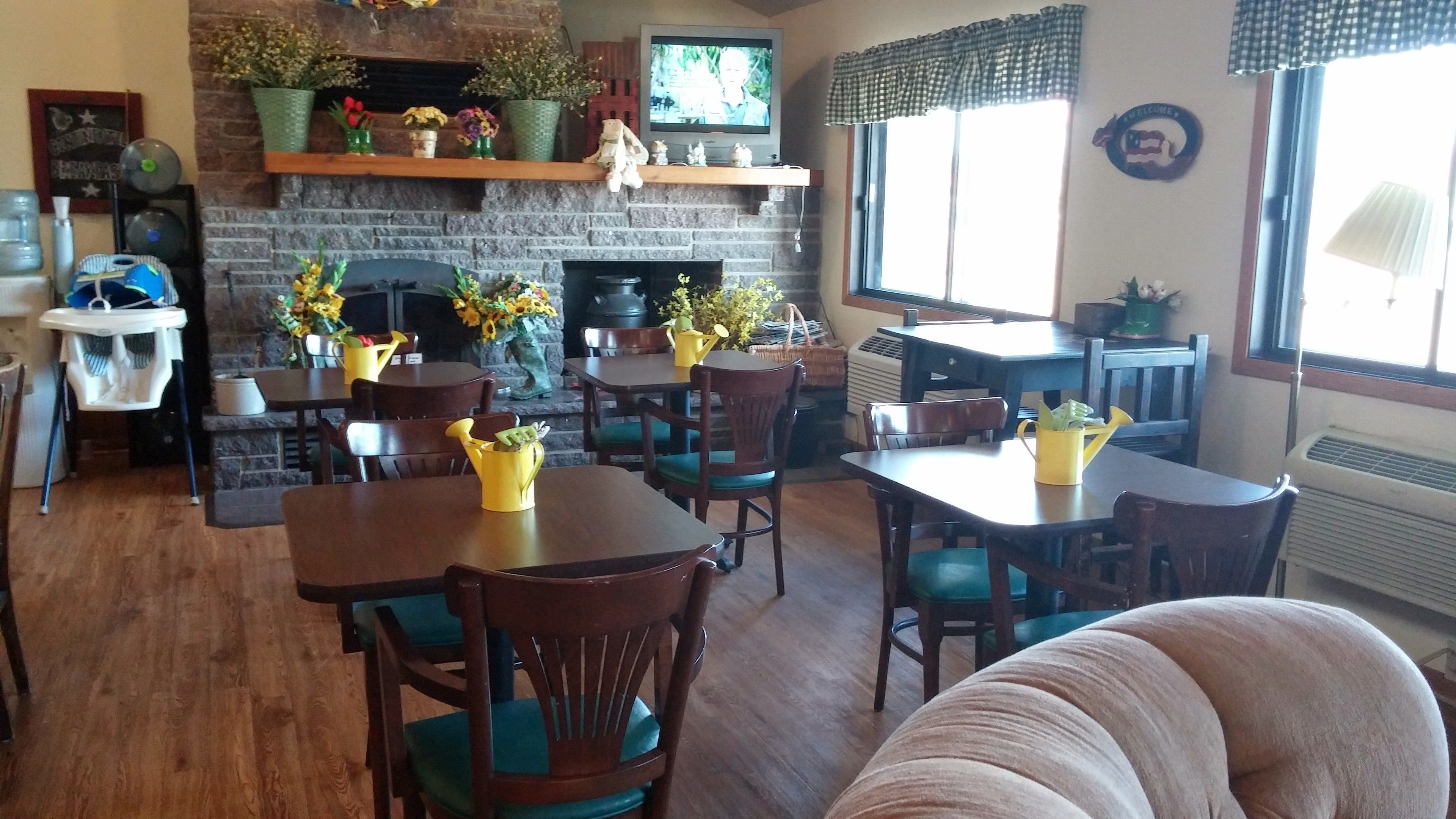 free daily continental breakfast