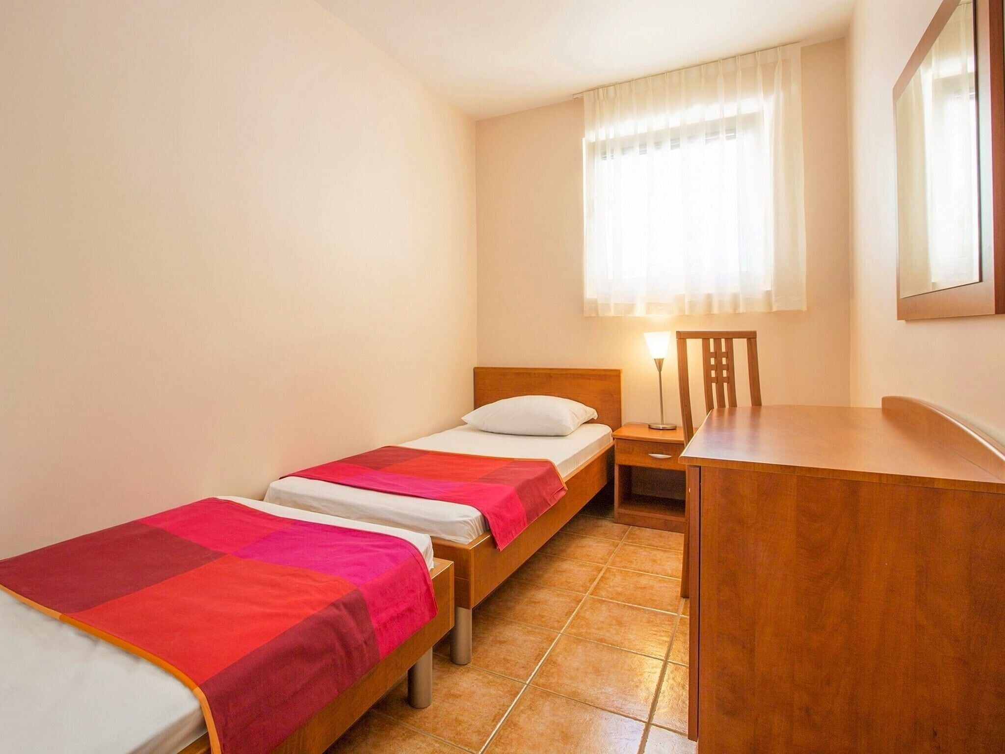 1 bedroom, in-room safe, desk, blackout curtains