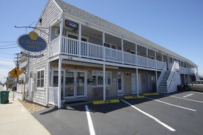 Reception - Marguerite Motel (Hampton)
