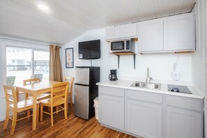 Standard Room, 2 Double Beds, Kitchenette