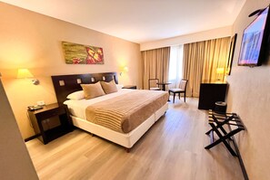 In-room safe, desk, blackout drapes, soundproofing