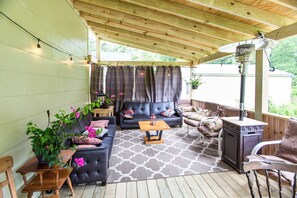 Comfort House, 4 Bedrooms, Mountain View, Mountainside | Terrace/patio - Starlite Motel (Big Indian)