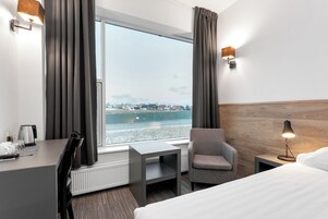 Standard Δίκλινο Δωμάτιο (Double ή Twin) (with Hot Tub and Sauna Access) | Υποαλλεργικά κλινοσκεπάσματα, γραφείο, κουρτίνες συσκότισης 