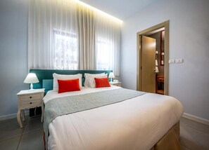 Camera Superior con letto matrimoniale o 2 letti singoli | Minibar, cassaforte in camera, una scrivania, insonorizzazione