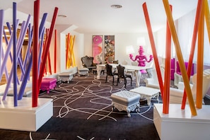 Lobby lounge