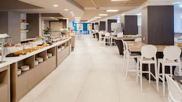 Daily buffet breakfast for a fee