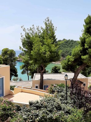 View from property - Alonissos Beach Bungalows & Suites Hotel (Alonissos)