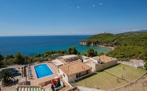 Aerial view - Alonissos Beach Bungalows & Suites Hotel (Alonissos)
