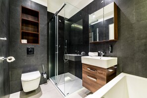 Luxury Apartment, 1 King Bed | Bathroom | Combined shower/bathtub, designer toiletries, hair dryer
