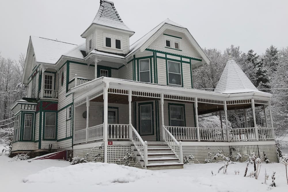 Antique Rose Inn Windham