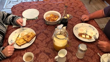 Desayuno completo incluido todos los días