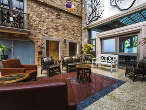 Lobby sitting area - Quinta del Rey Hotel (Toluca)