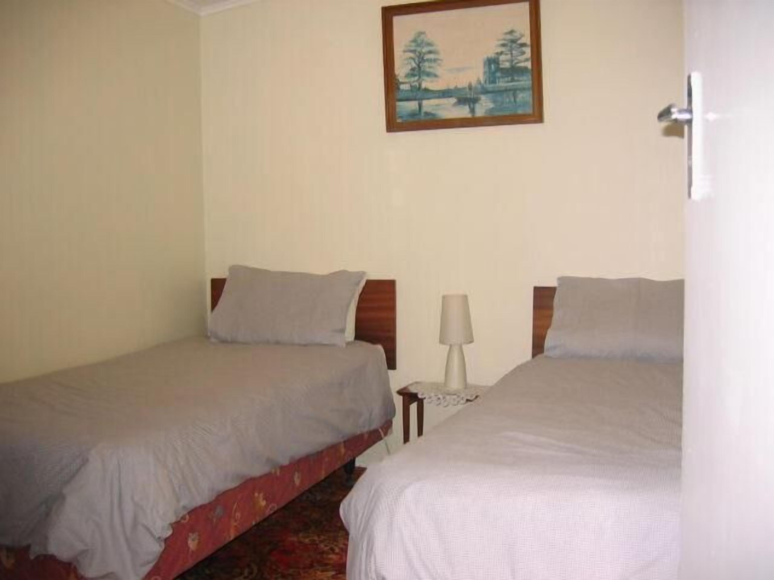 Individually furnished, iron/ironing board, free WiFi, bed sheets