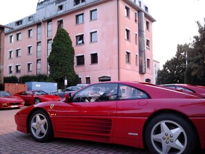 Free self parking - Hotel Alexander (Fiorano Modenese)