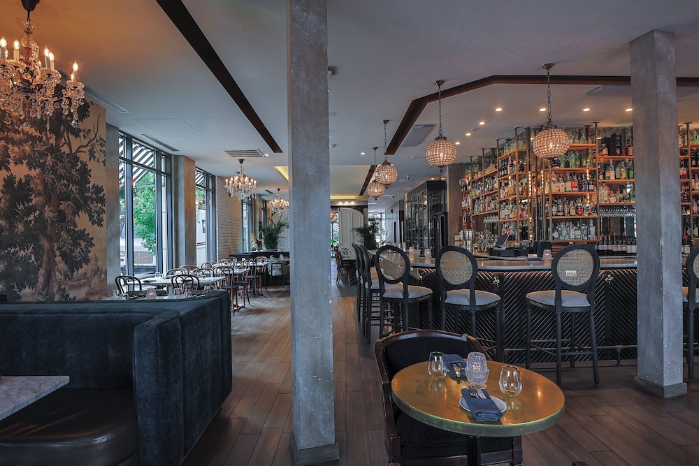 Porter Square Hotel by null