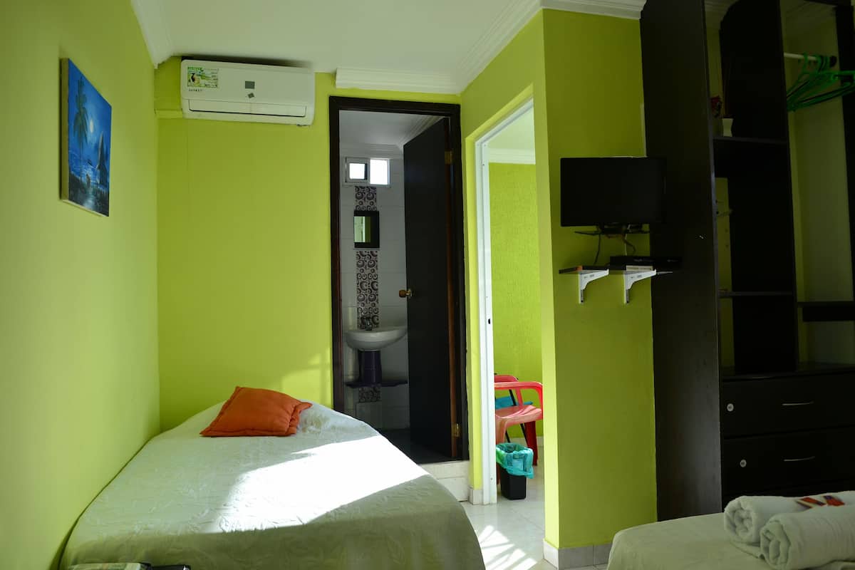 Triple Room, Balcony | Premium bedding, down duvets, pillow-top beds, in-room safe