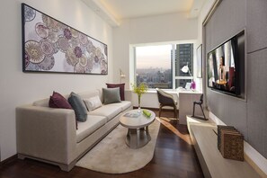 Free minibar items, in-room safe, desk, iron/ironing board - Ascott Macau (Macau)