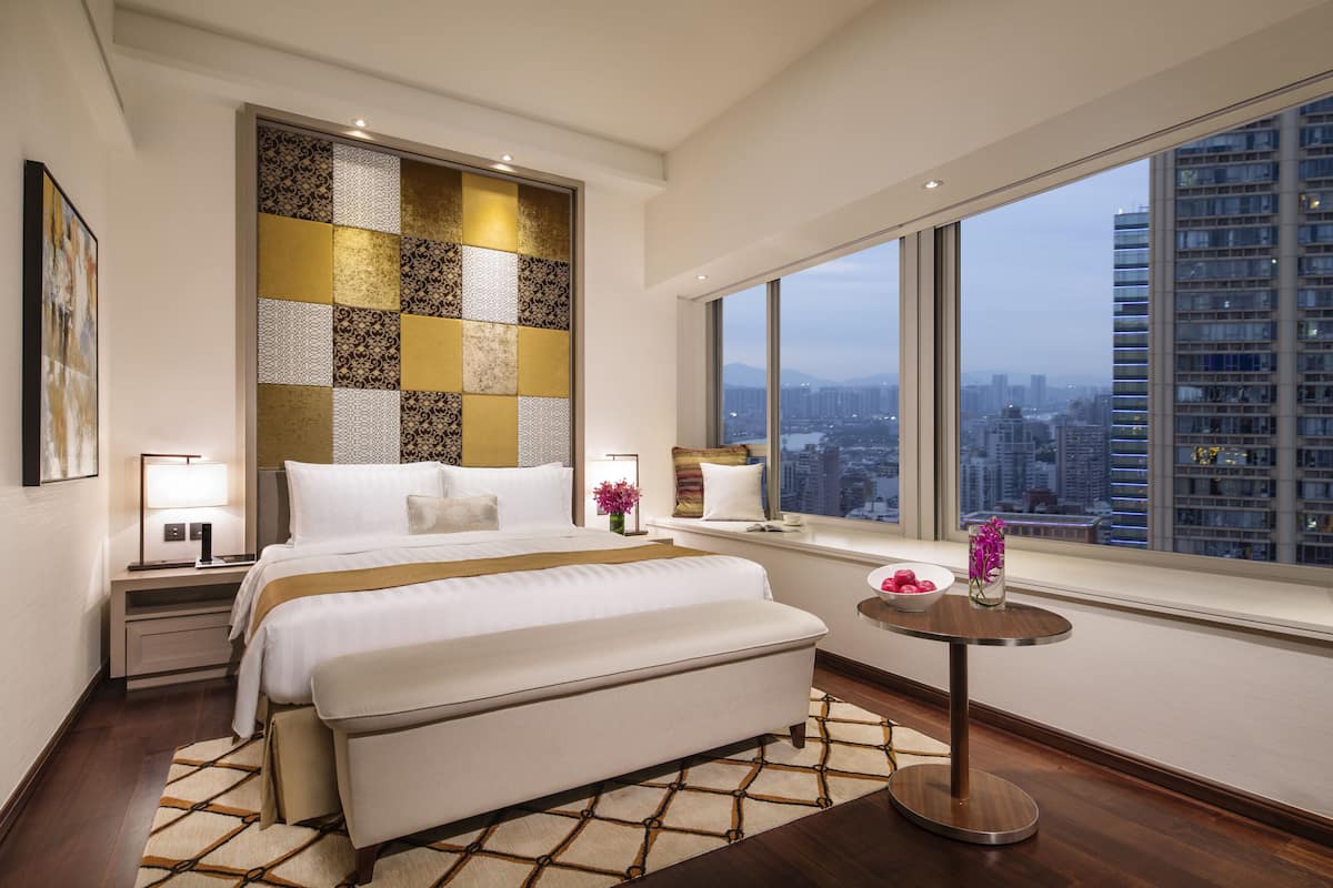 Deluxe Room, 1 King Bed