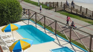 2 outdoor pools, sun loungers