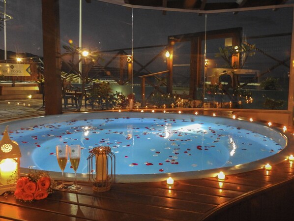 Couples treatment rooms, hot tub - Vila do Sol Apartamentos (Bombinhas)