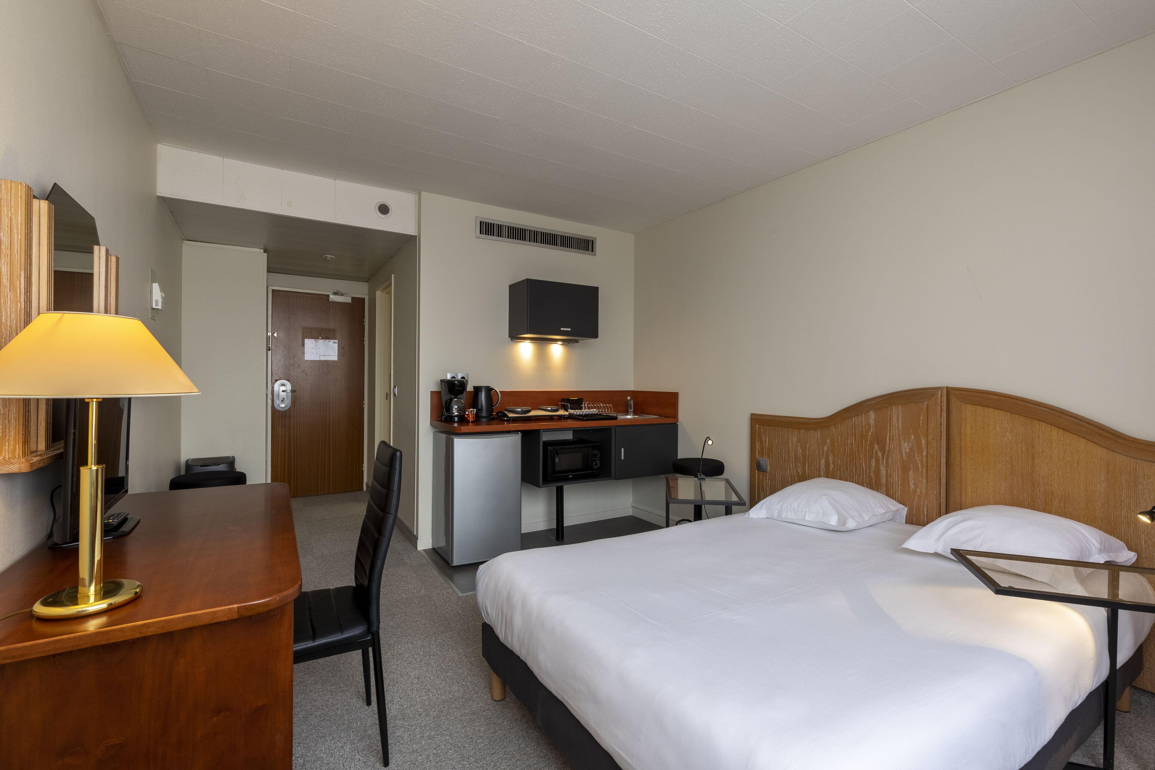 Standard-Studio | Schreibtisch, Verdunkelungsvorhänge, schallisolierte Zimmer