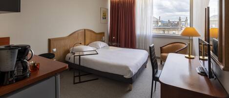 Standard Studio | Desk, blackout curtains, soundproofing, free WiFi