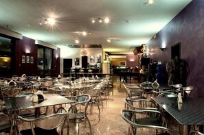 Petit déjeuner buffet compris tous les jours